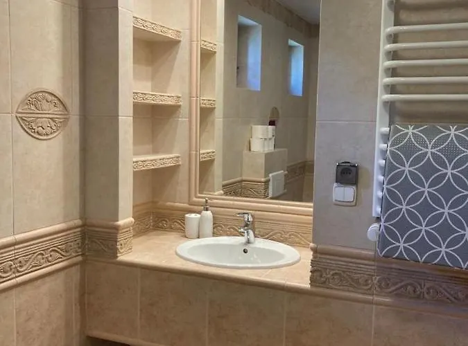 Dom Sarnia Z 4 Sypialniami 度假居